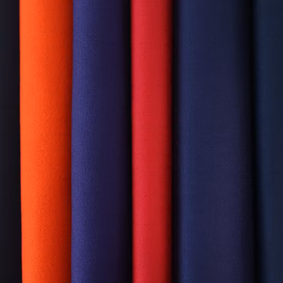 Сертификат UL 7,5 унций хлопчатобумажной нейлоновой огнезащитной саржевой ткани для рабочей одежды защитной одежды